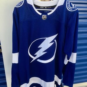 Tampa Bay Lightning ⚡️Jersey Official NHL Licensed ADIDAS- Size: XL / 54